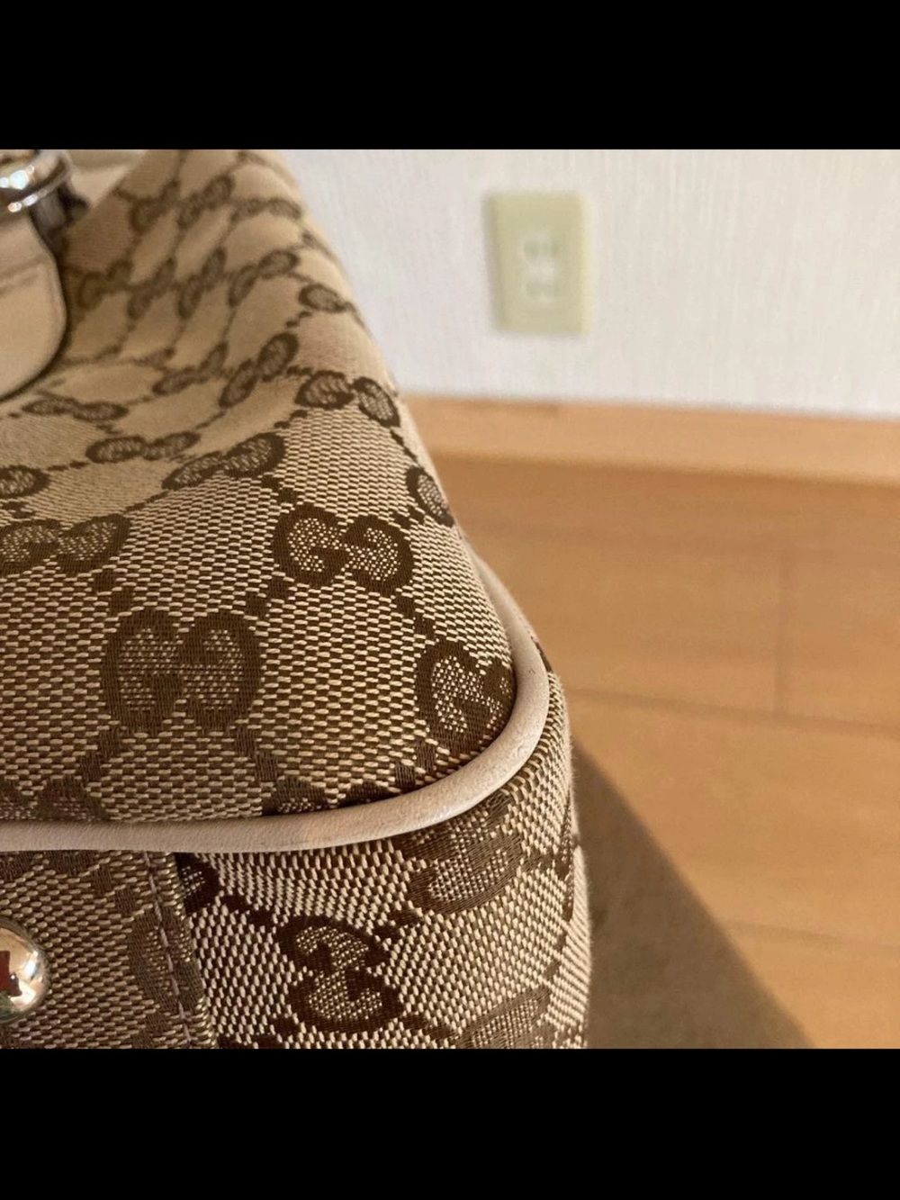 Gucci Brown GG Monogram Tote with Cream Leather Trim - Picture 2 of 7
